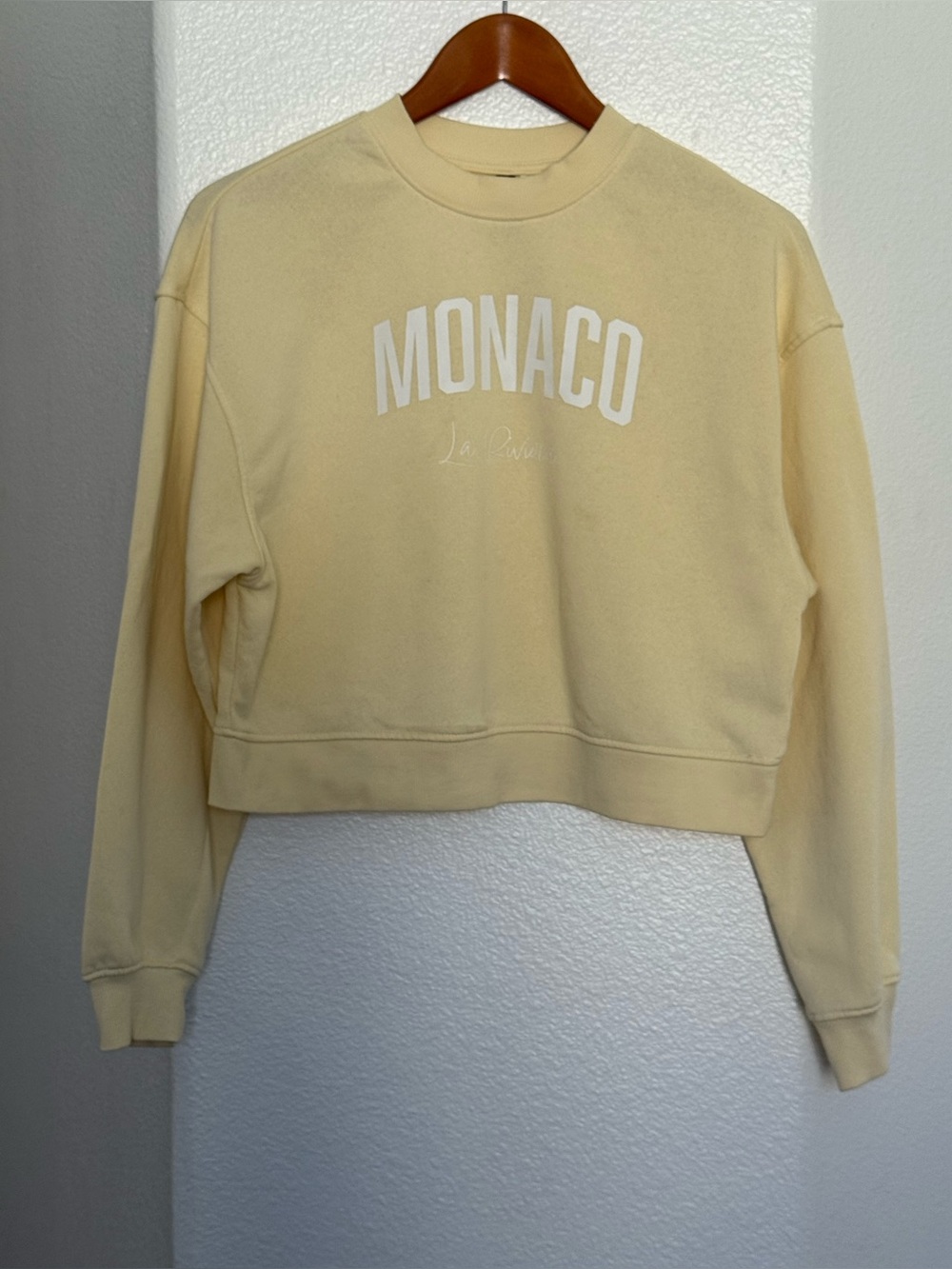 H&M Monaco Cropped Sweatshirt in Cream